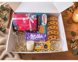 Cadeaupakket vrouw – Theepakket cadeau met theeglas, geurkaars & lekkernijen – Verwenbox voor haar – 8 delig