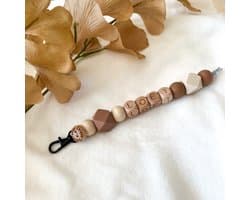 Baby Chique Uden | Tassenhanger / Sleutelhanger met naam | Crème Bruin | Zelf ontwerpen | Kraam cadeau | Babyshower | Babygym | Baby born | Gepersonaliseerd